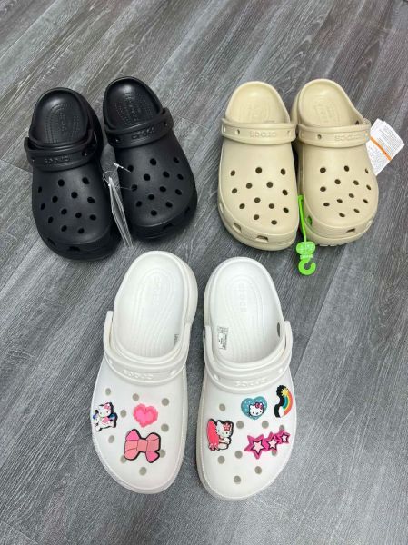 crocs沙滩鞋 crocs拖鞋多少钱一双